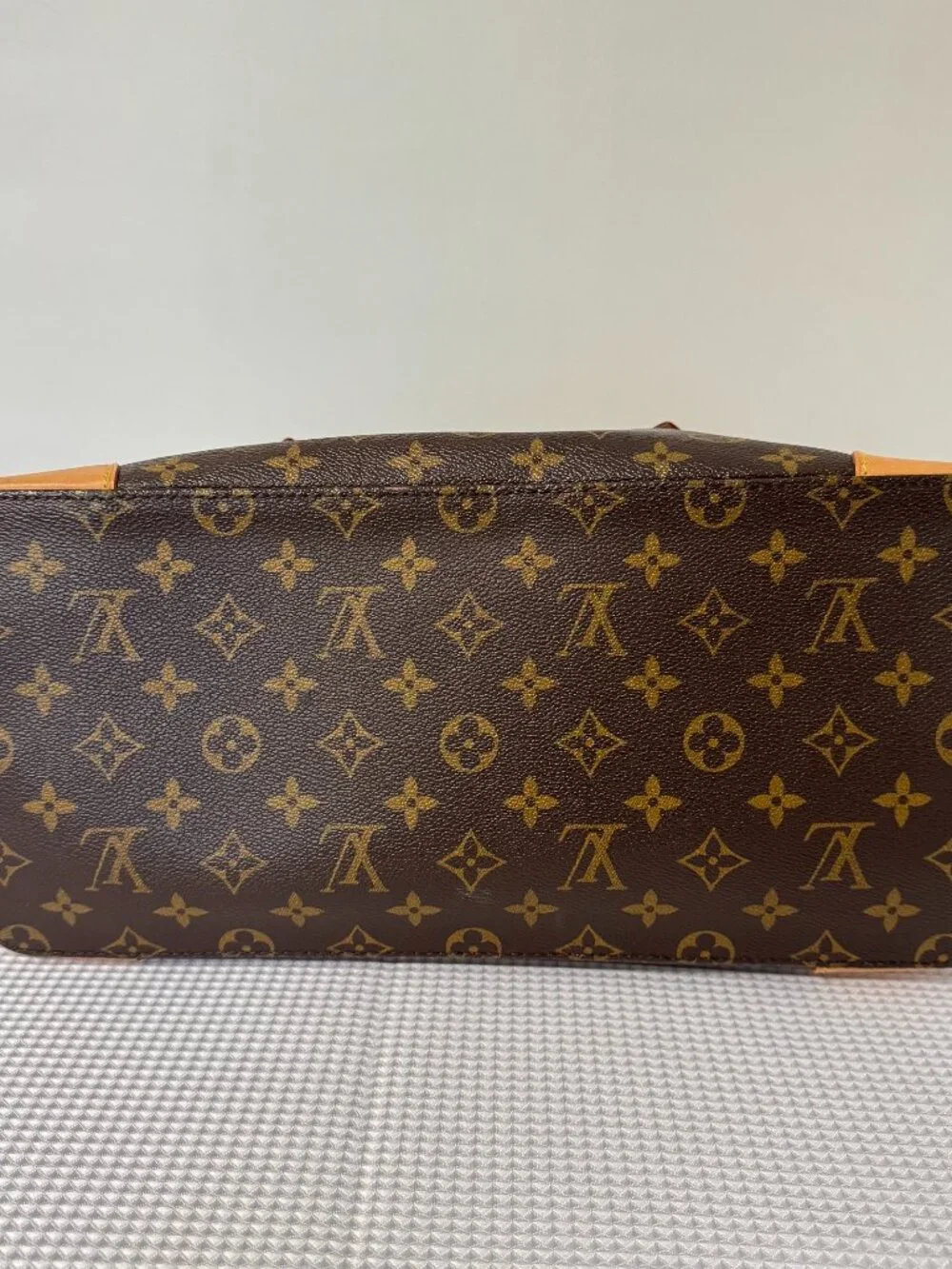 LOUIS VUITTON Authentic Monogram Hampstead GM